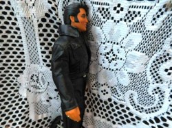 ELVIS RED STAND C